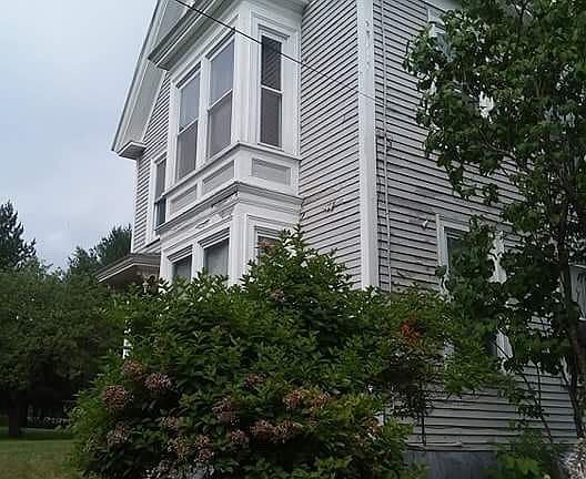 Beautiful bay window 