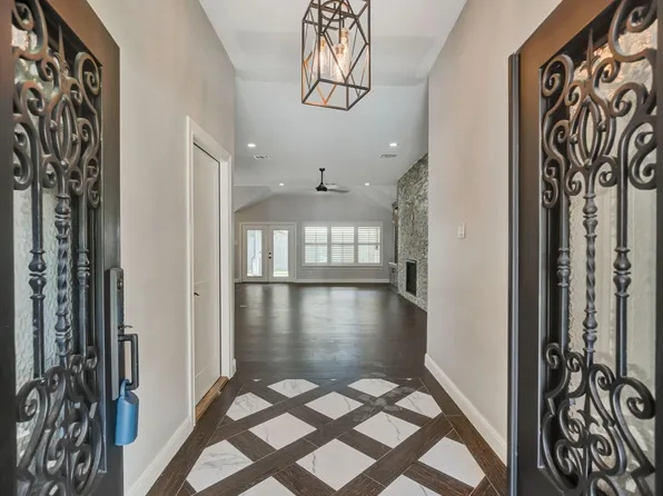 831 Bradwell Dr, Houston, TX 77062