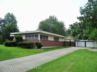 2156 E Grand St, Springfield, MO 65804