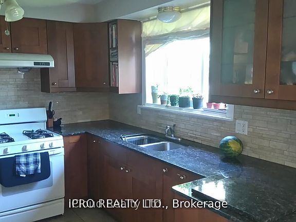 4th image of 62 Ambleside Dr