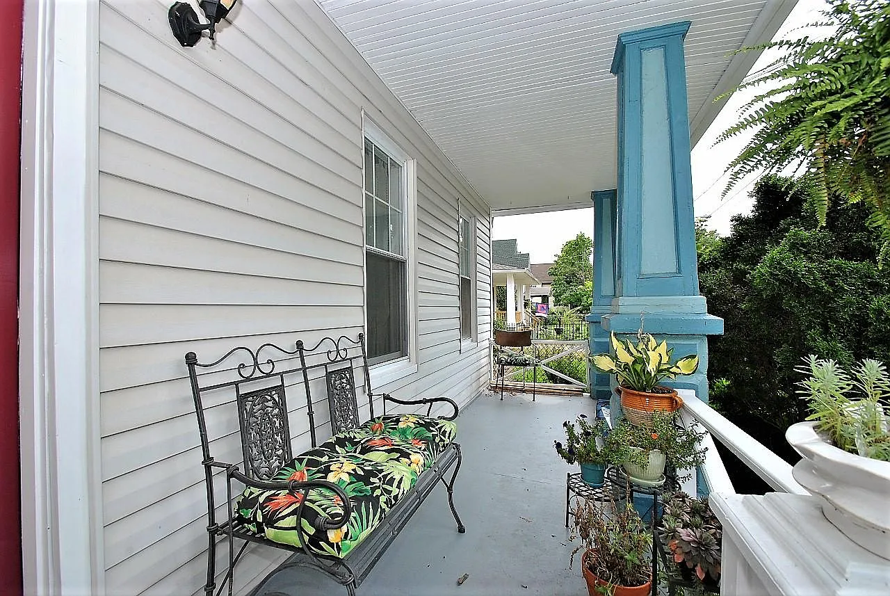 1 bed, 900 sqft, $1,400 — Photo 2