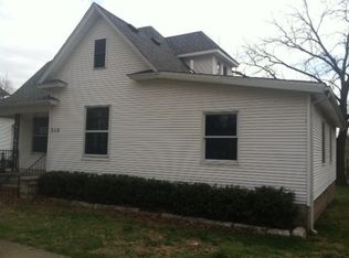 518 Poplar St, Carthage, MO 64836