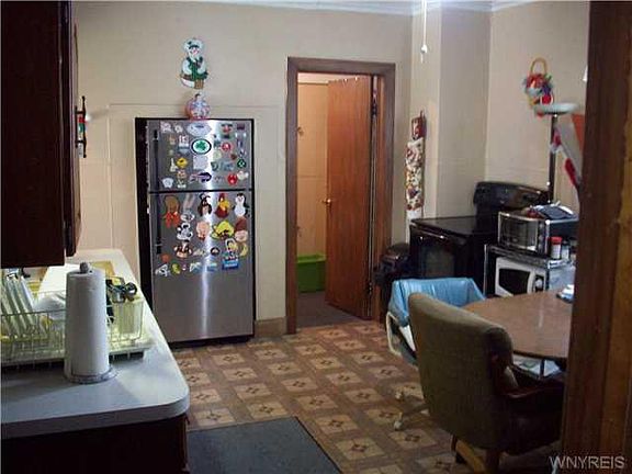 2nd image of 468 Willett St