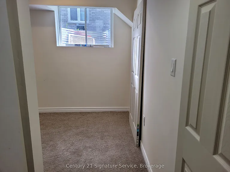 31 Maryann Ln #BASEMENT — Photo 16