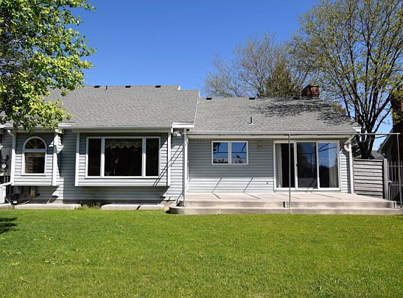 3rd image of 3509 Sun Cir