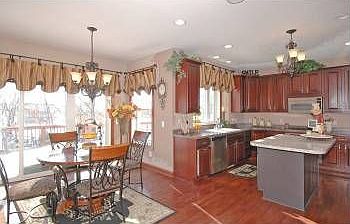 3rd image of 7198 Lydia Ln