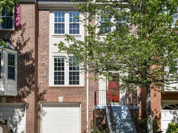 14776 Flower Hill Dr, Centreville, VA 20120