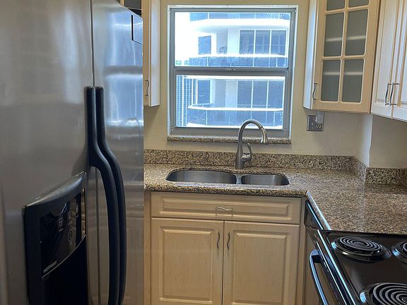 2nd image of 4747 Collins Ave APT 1506