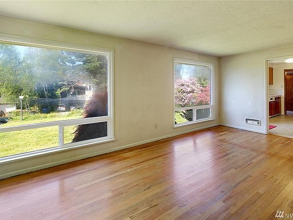 2nd image of 11346 Alton Ave NE