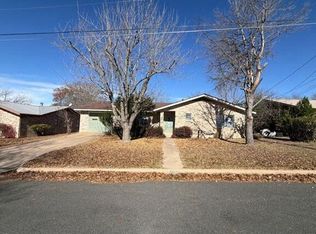 612 Cross Mountain Dr, Fredericksburg, TX 78624