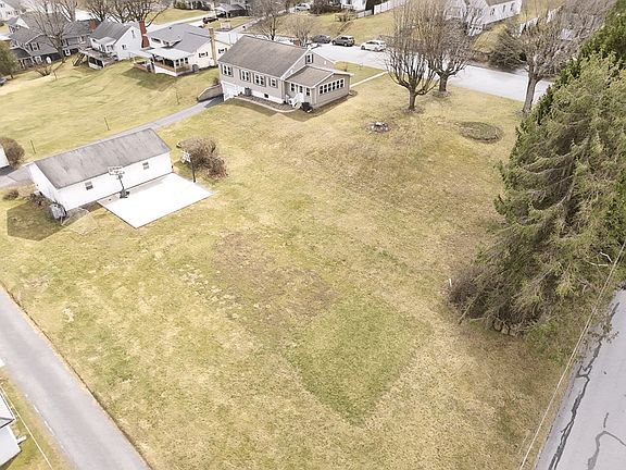 3rd image of 830 Sage Hill Dr