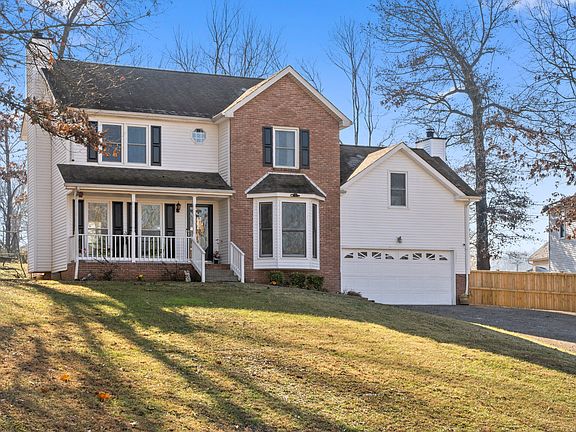 3rd image of 3503 Clearwater Dr
