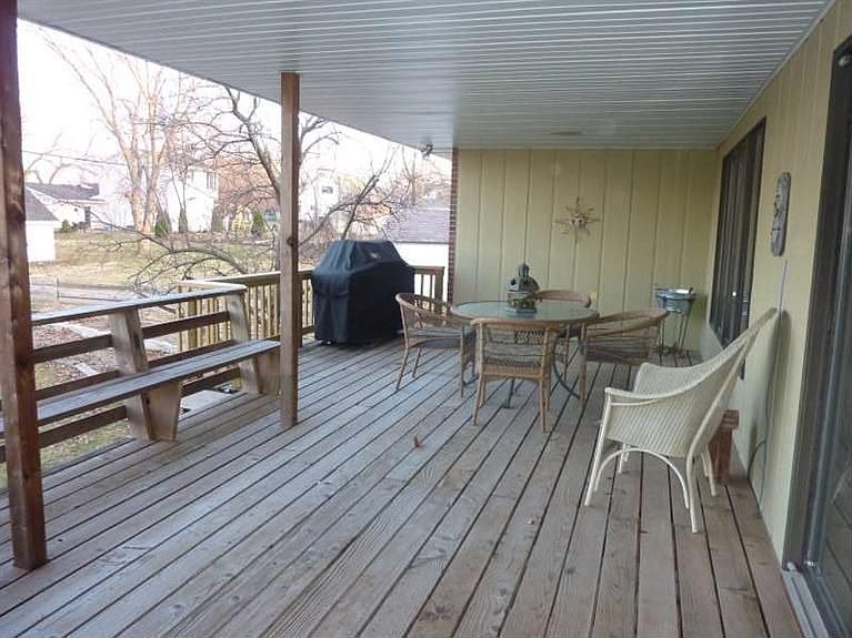 2nd image of 536 9th St