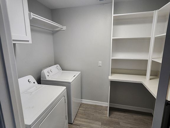 4th image of 2925 Alexa Dr