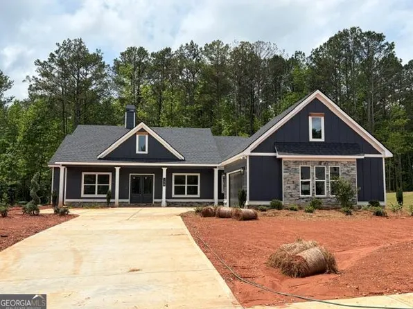 134 Woodford Dr, Roopville, GA 30170