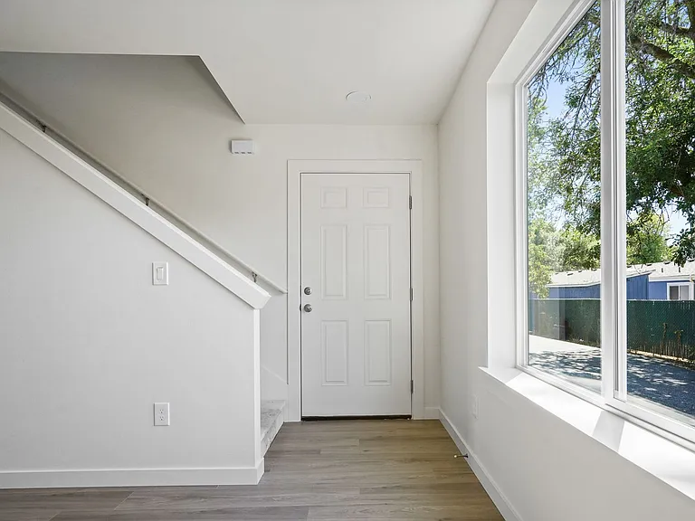 New 3 Bedroom, 2.5 Bath Townhouse in Sheridan- Pet Friendly! — Photo 8