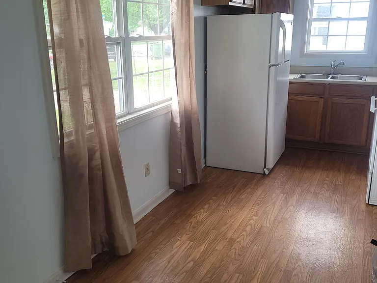 2911 Baybrook St — Photo 7