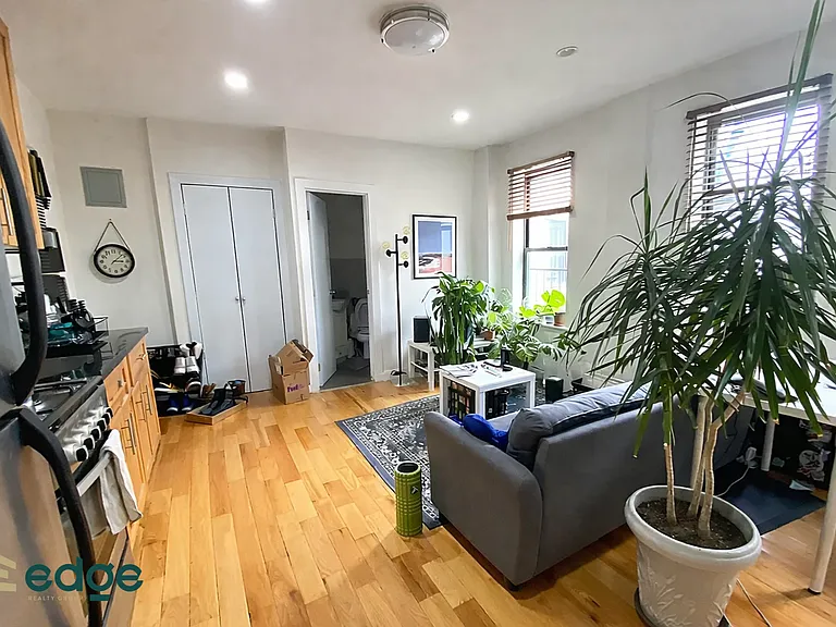 160 Havemeyer St #7 — Photo 2