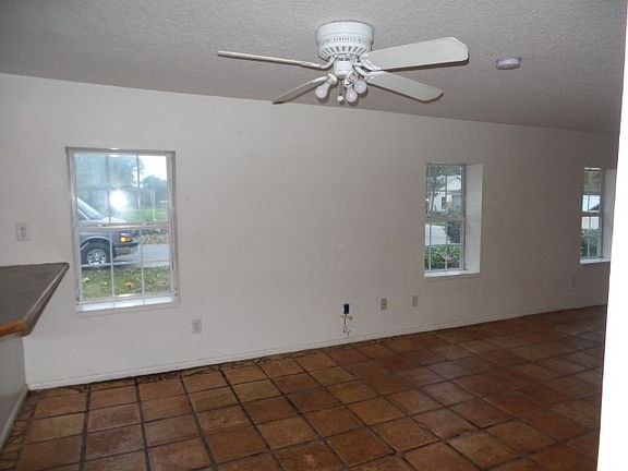 3rd image of 2925 Collins Ave
