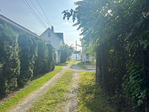 5th image of 951 Frazier St