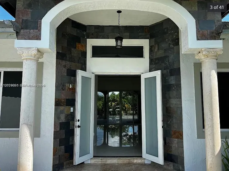 6115 Marinel Say Dr — Photo 3