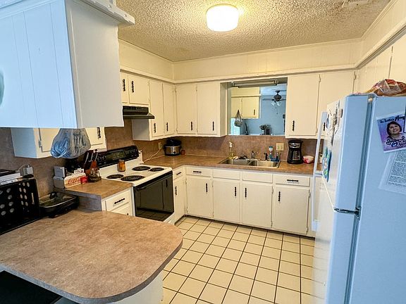 2nd image of 7803 Memphis Ave