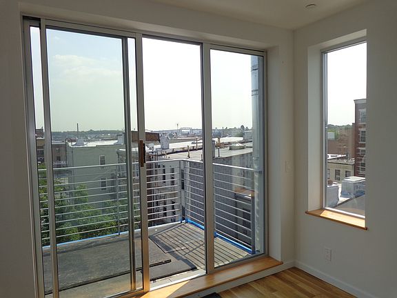 3rd image of 288 Eckford St APT 2