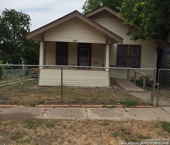 1st image of 840 Dakota St