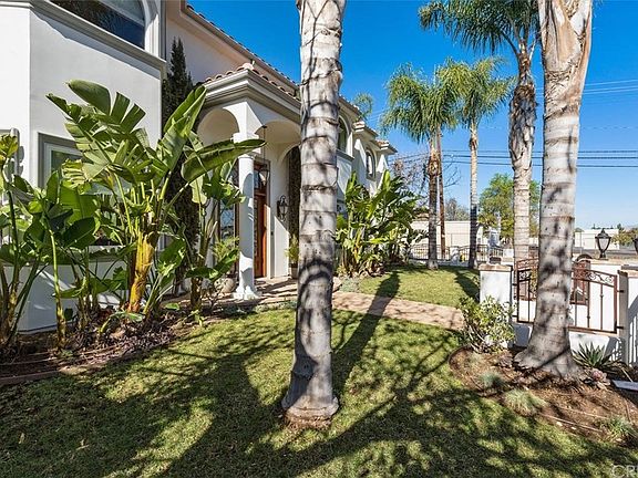 5th image of 5007 Garden Grove Ave