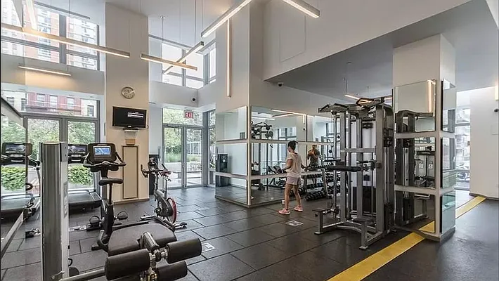 Rented by R New York | media 39