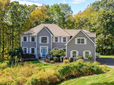 10 Wedgewood Court, Newtown, CT, 06470