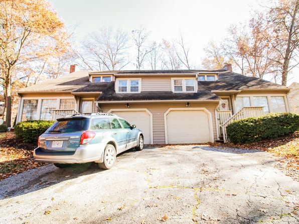 16 E Clarkson Rd #B