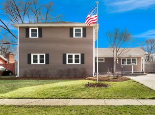 505 Olive St, Hoffman Estates, IL 60169