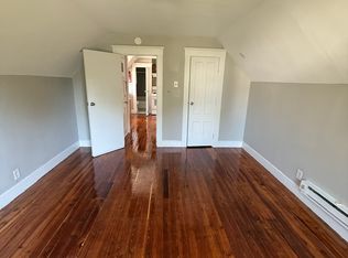 33 Young St #3, New Haven, CT 06511