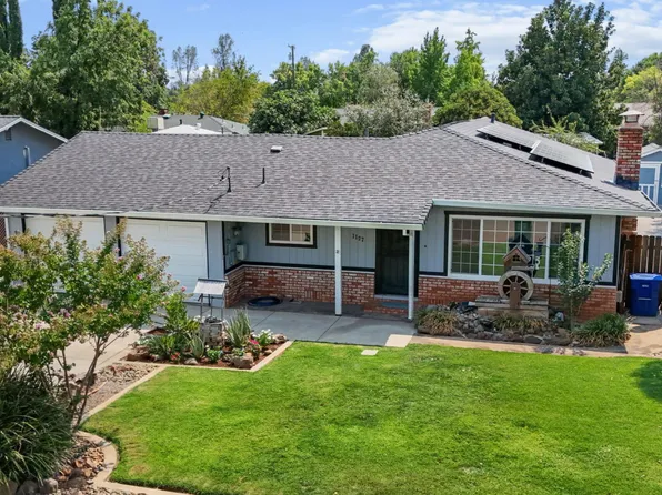1127 Ledell Dr, Redding, CA 96002