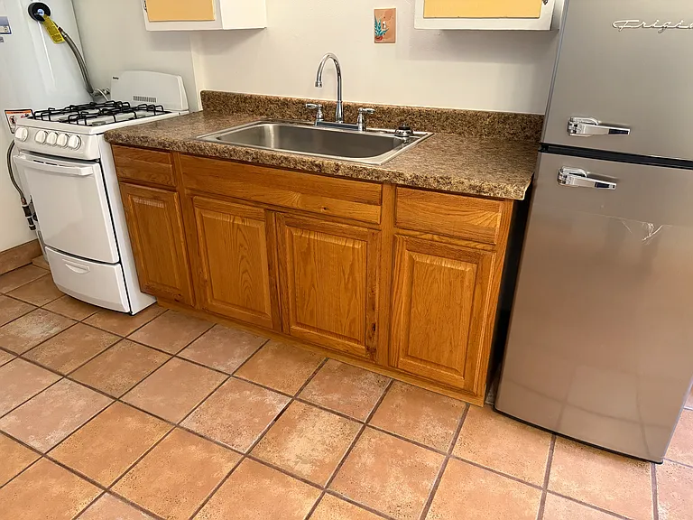 Buena Vista Dr SE — Photo 3