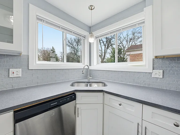 14424 University Ave — Photo 10