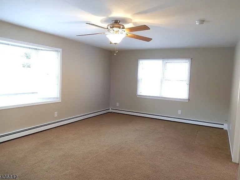 18B Red Barn Ln #2 — Photo 2
