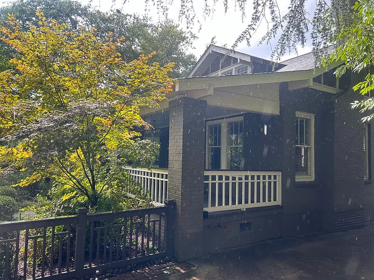 2827 Wilmot Ave — Photo 4
