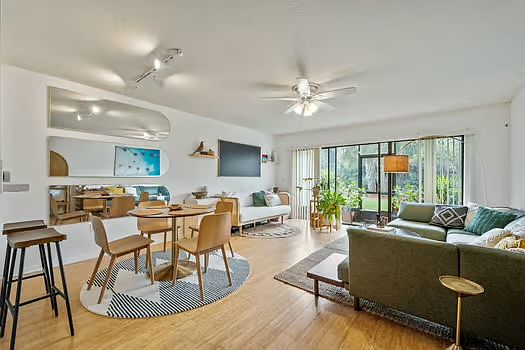 2nd image of 33 Cove Rd #33