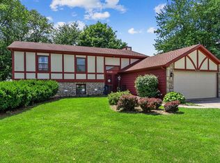 9321 Soaring Hill Pl, Fort Wayne, IN 46804