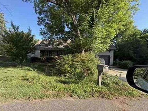 2nd image of 5025 King Dr