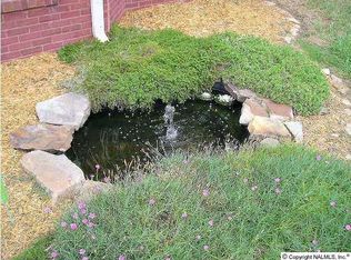 102 Spike St, Owens X Rds, AL 35763