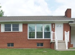 174 Grandview Dr, Ewing, VA 24248