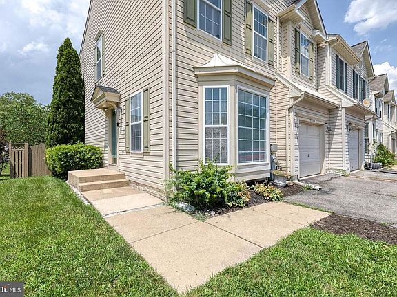 2nd image of 116 Leeds Creek Cir
