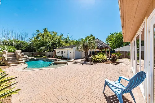 2835 Beverly Rd Photo 1