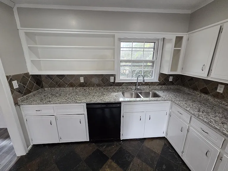4828 Tarleton Dr — Photo 7