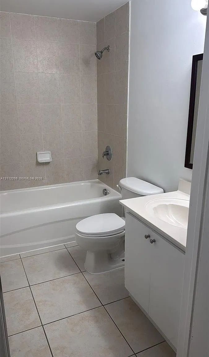 Palm Gardens At Doral Con — Photo 4
