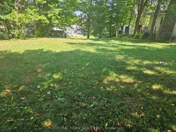 174 6th St, Midland, ON L4R 3X6