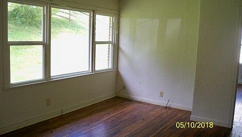 3rd image of 724 McGraw St